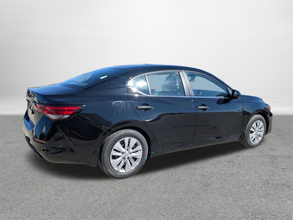 2025 Nissan Sentra S photo 3