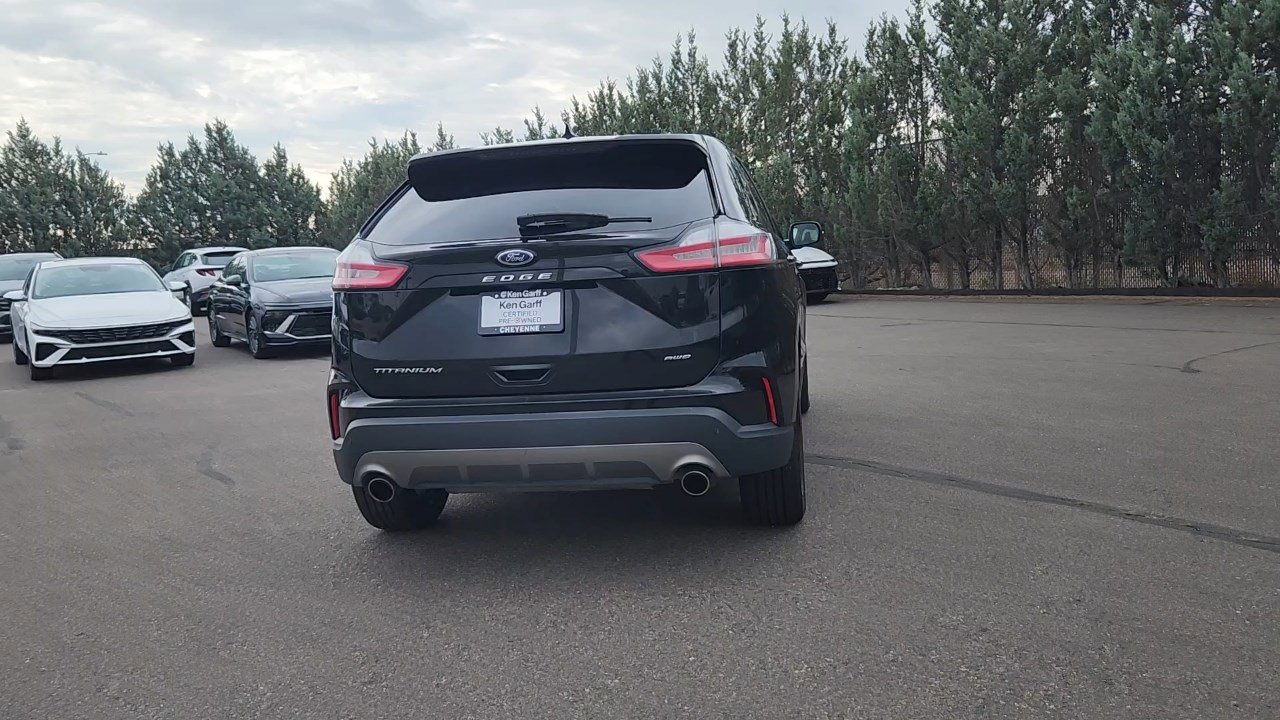 2023 Ford Edge Titanium photo 3