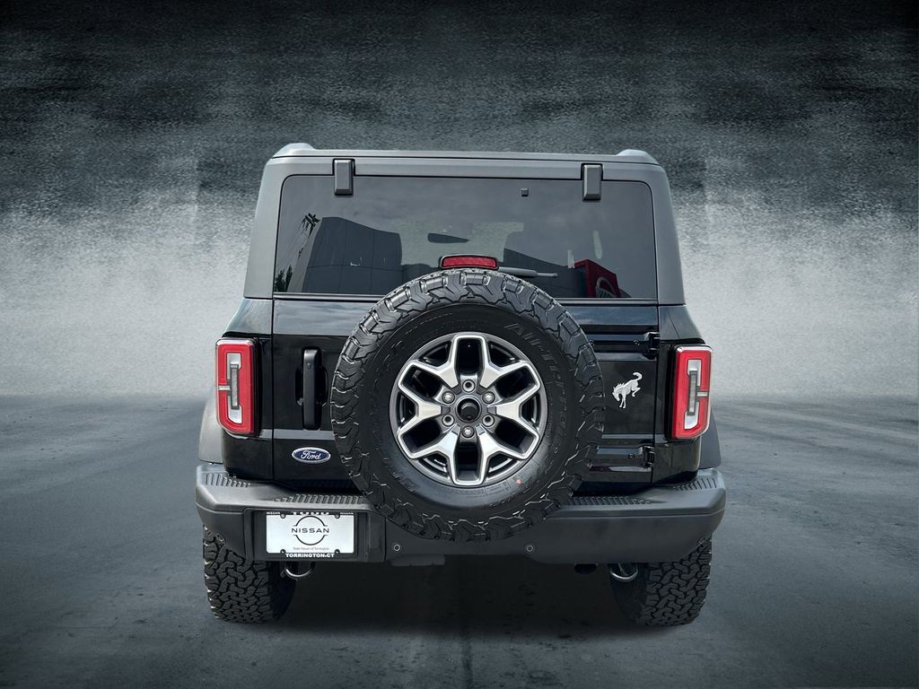 2024 Ford Bronco Badlands photo 3