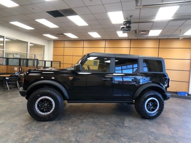 2025 Ford Bronco Badlands photo 3