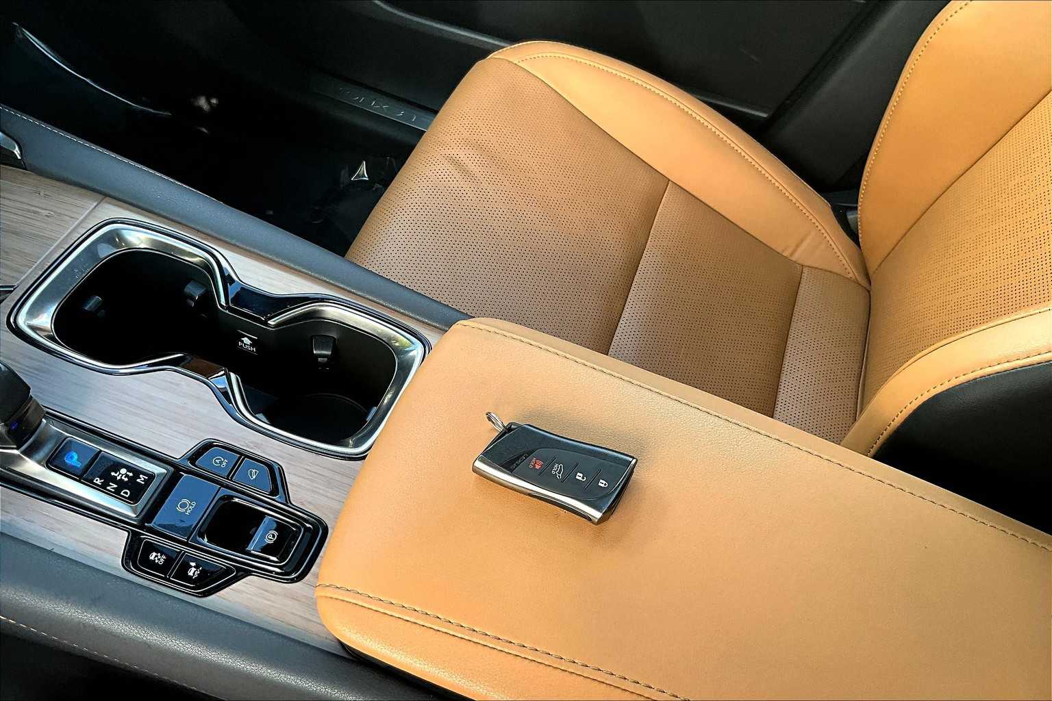 2023 Lexus RX Premium AWD photo 13