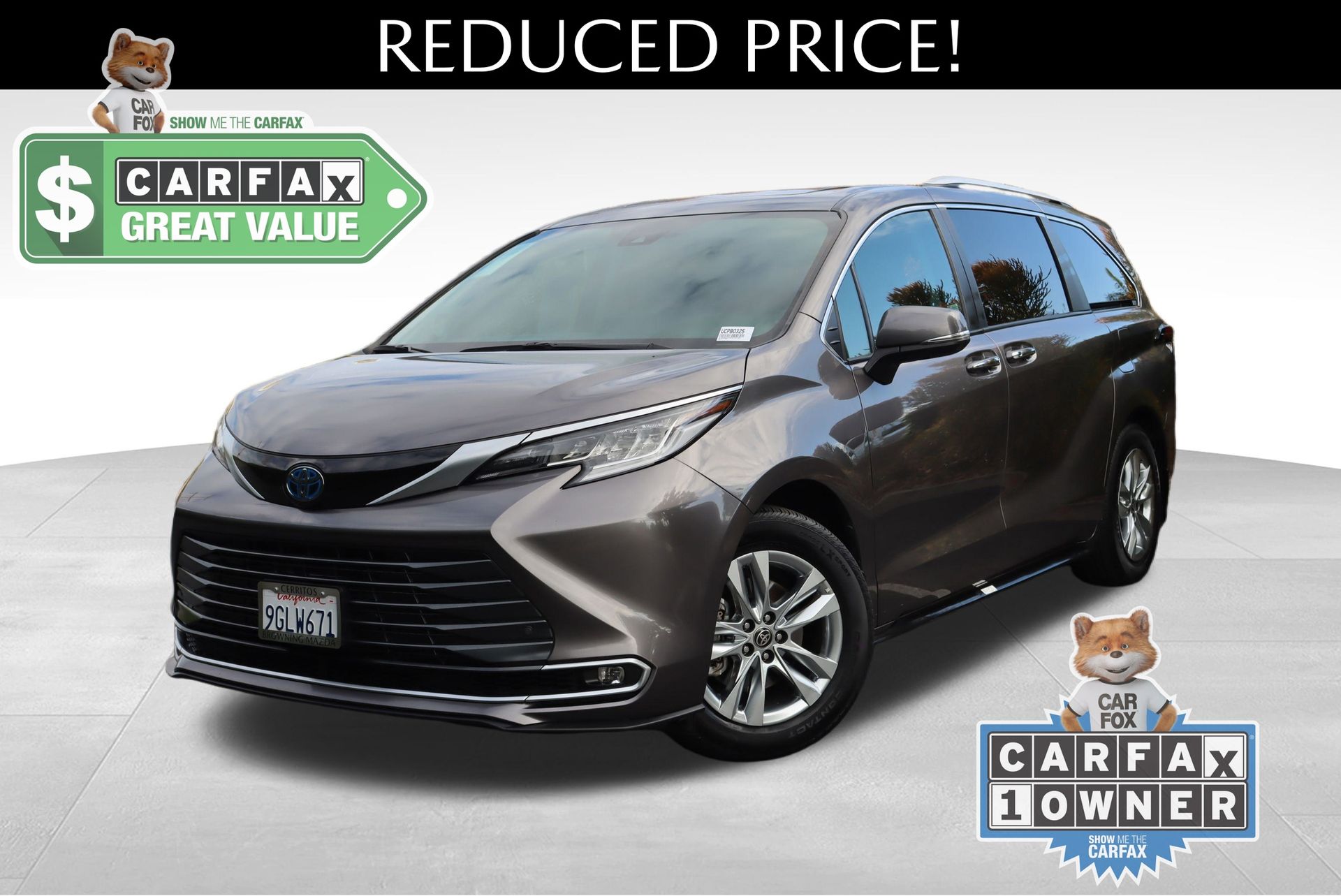 2023 Toyota Sienna Limited's photo