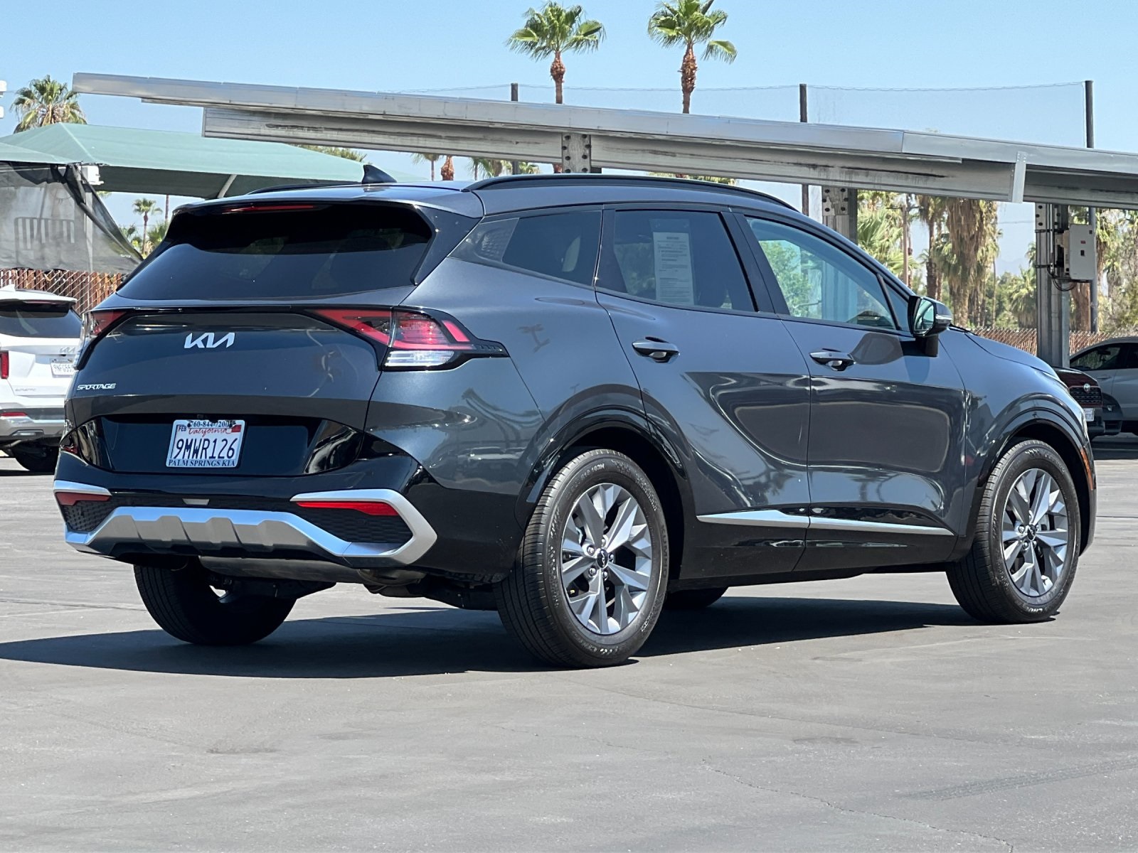 2024 Kia Sportage SX photo 3