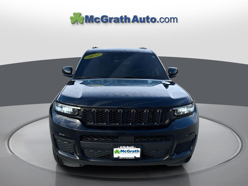 2024 Jeep Grand Cherokee Altitude photo 2