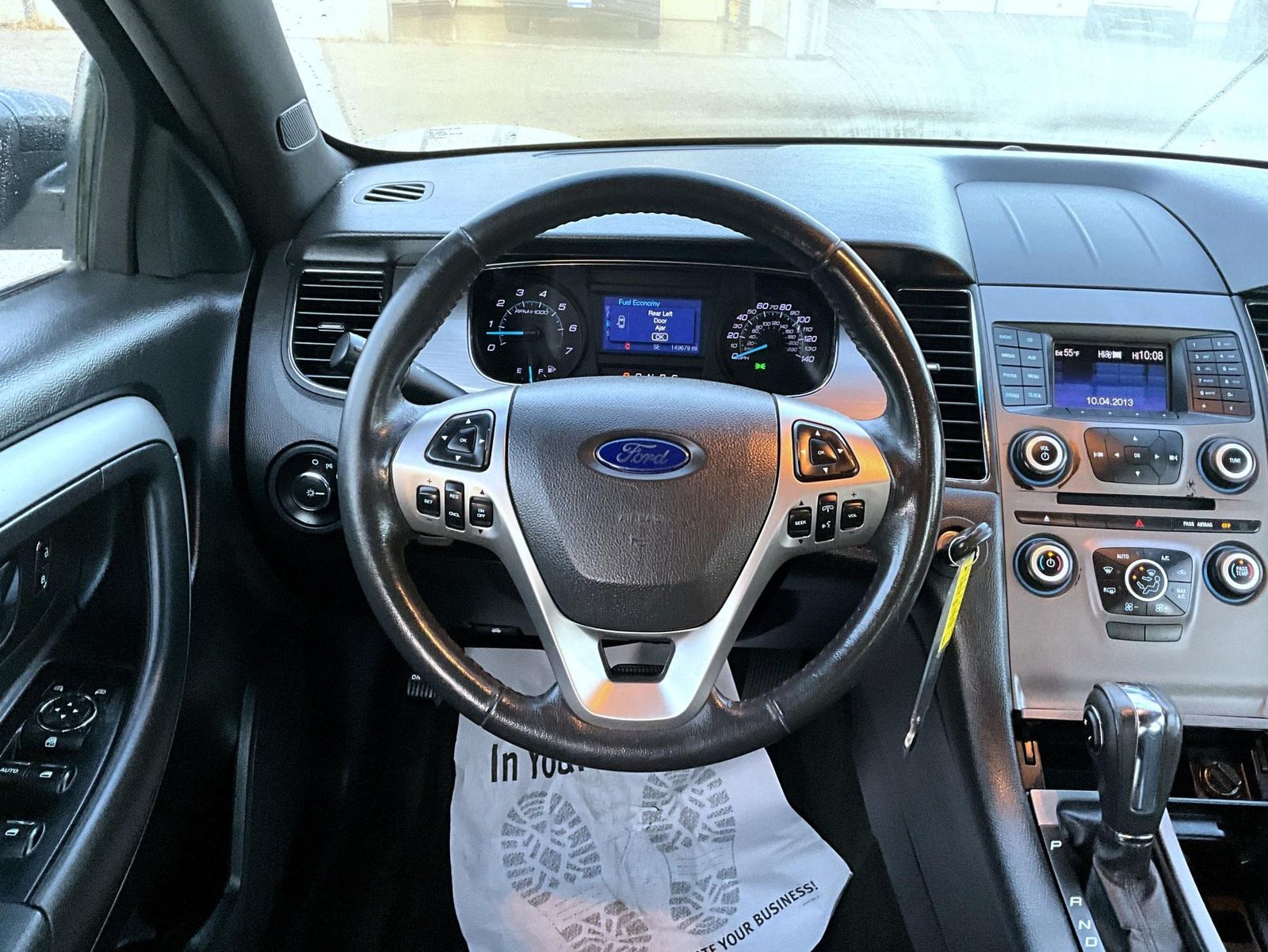 2014 Ford Taurus SEL photo 7