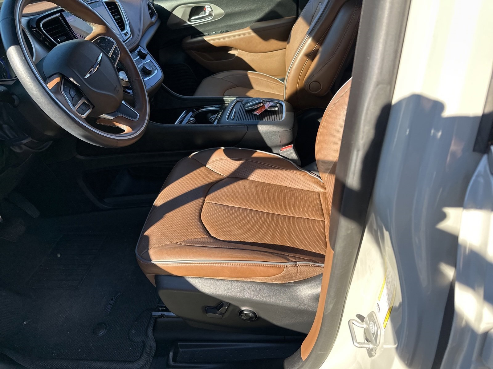 2021 Chrysler Pacifica Limited photo 4
