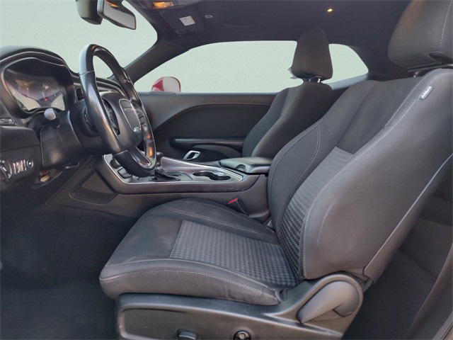 2018 Dodge Challenger SXT photo 25