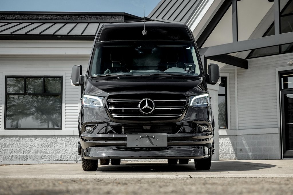 2024 Mercedes Benz Sprinter 3500XD photo 4