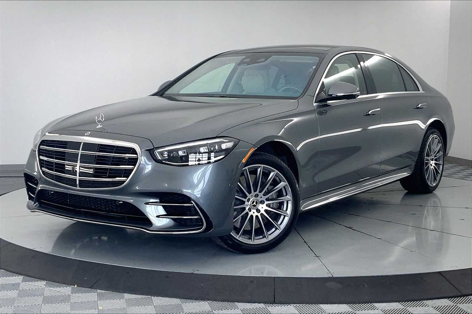 2026 Mercedes-Benz S-Class S 580's photo