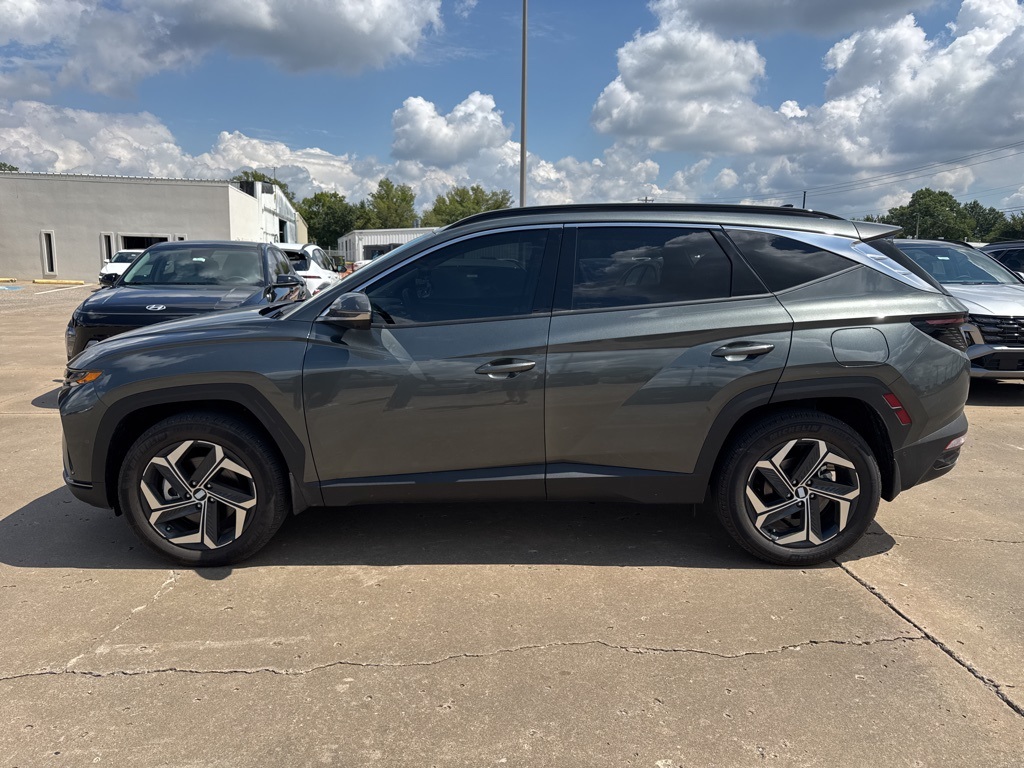 2024 Hyundai Tucson Hybrid Limited photo 2