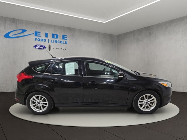 2015 Ford Focus SE photo 3