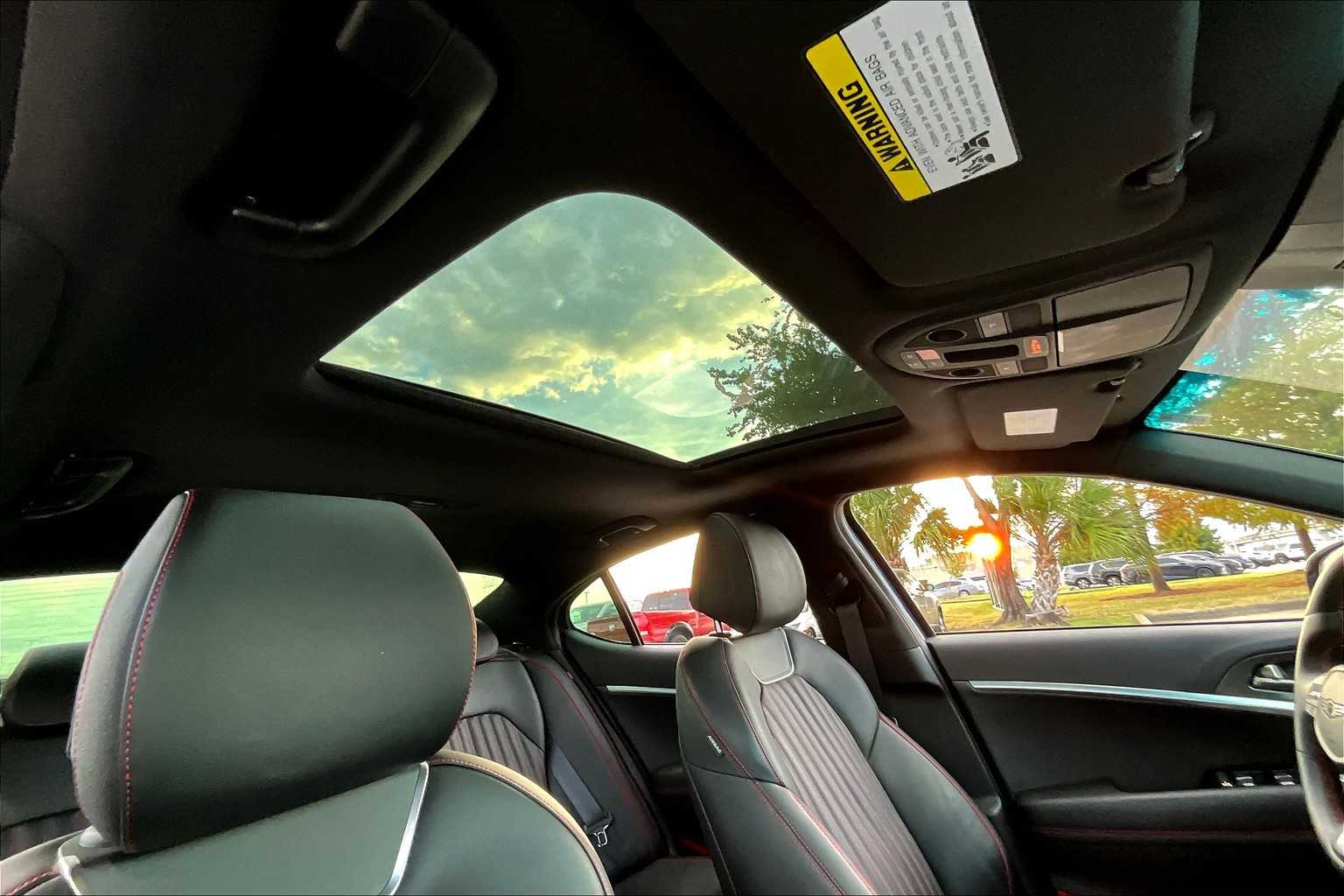 2024 Genesis G70 3.3T Sport Advanced photo 12