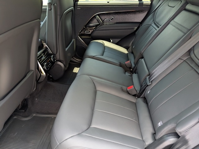 2025 Land Rover Range Rover Sport SE photo 24