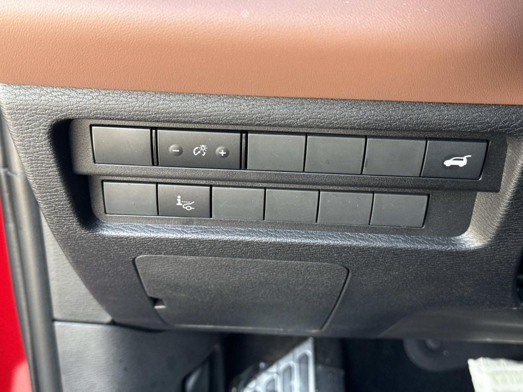 2025 Mitsubishi Outlander SEL photo 34