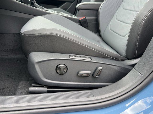 2025 Volkswagen Jetta 1.5T SEL photo 3
