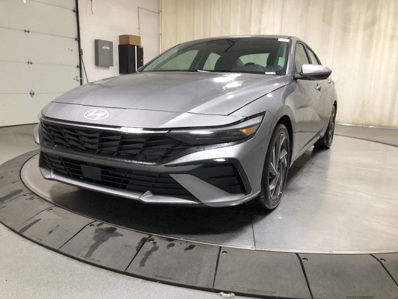 2025 Hyundai Elantra SEL Convenience photo 3