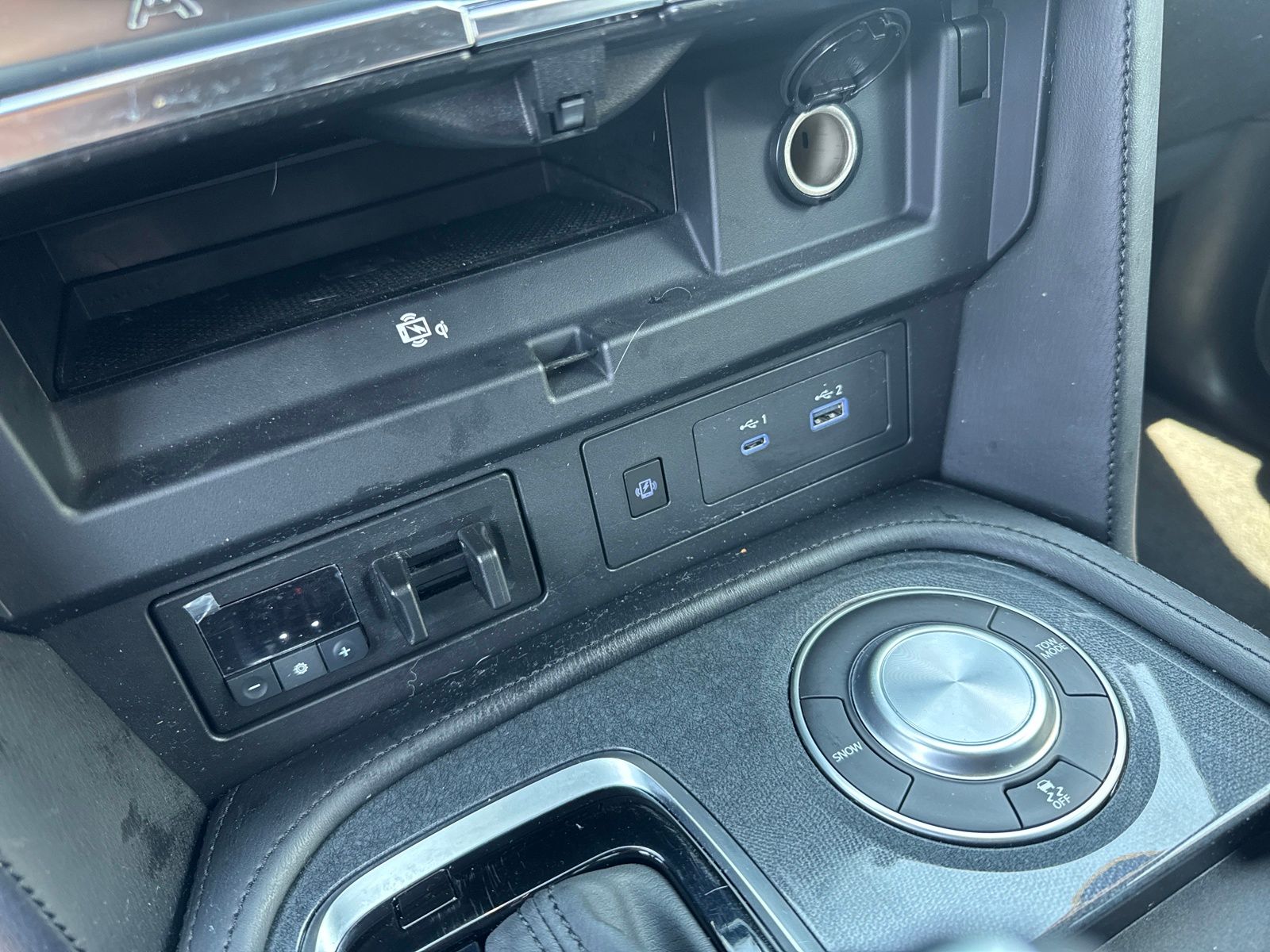 2024 Nissan Armada SL photo 19