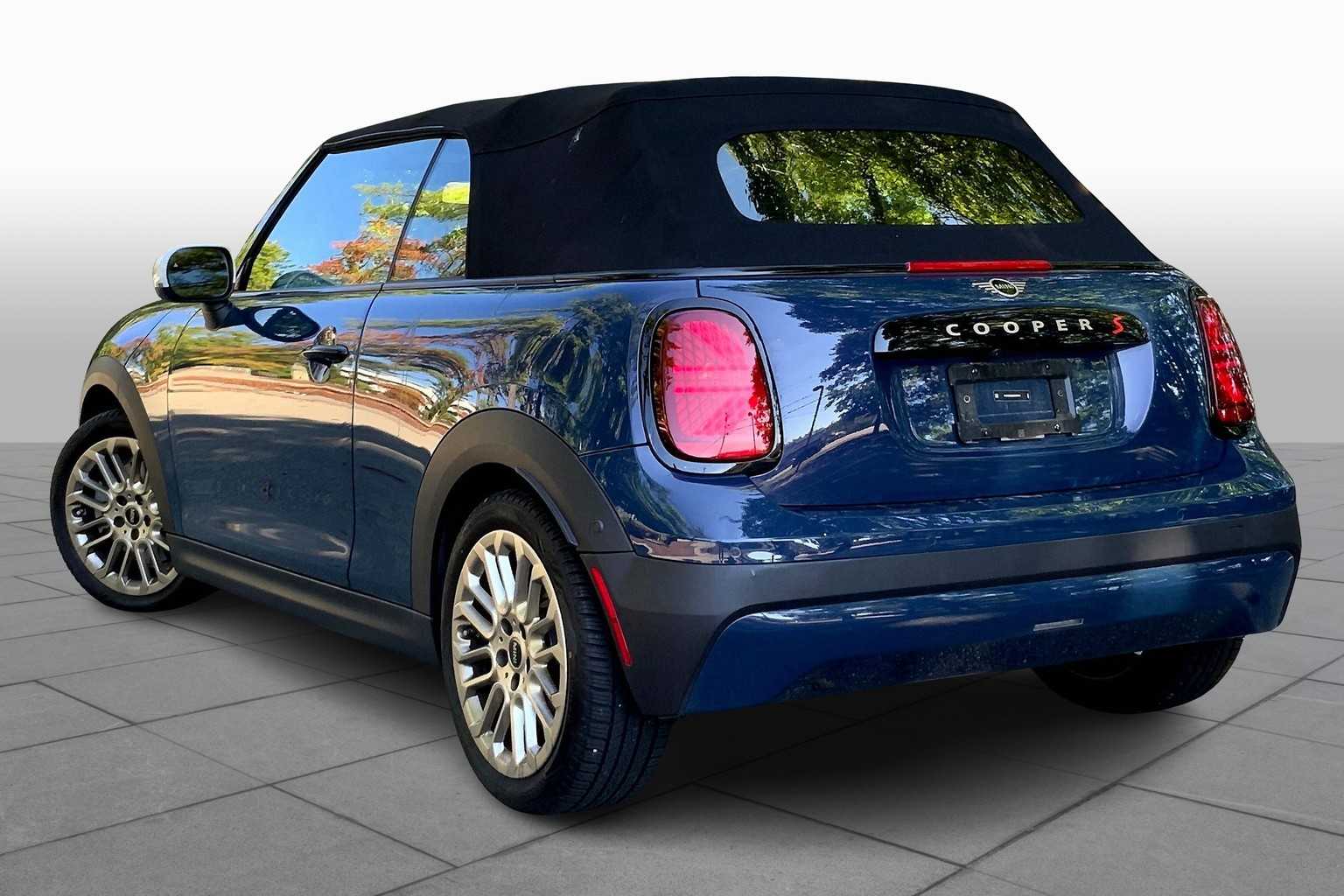 2025 Mini Cooper Convertible S photo 11