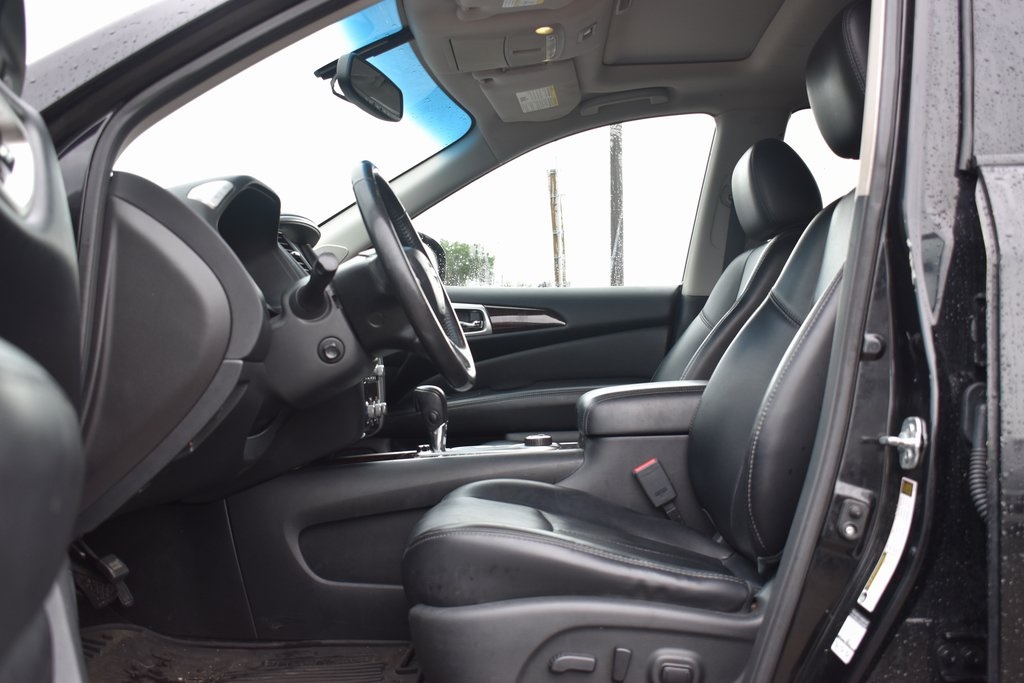 2015 Nissan Pathfinder Platinum photo 7