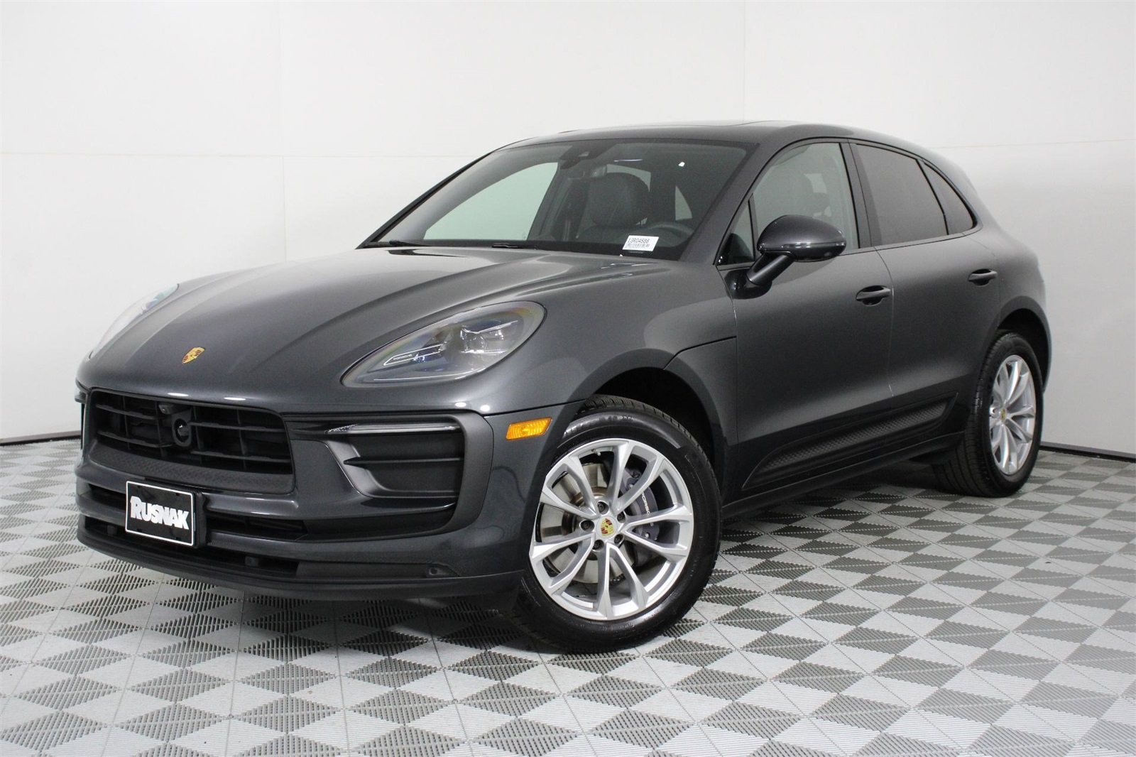 2025 Porsche Macan T's photo