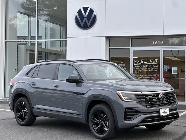 2026 Volkswagen Atlas Cross Sport SEL R-LINE's photo