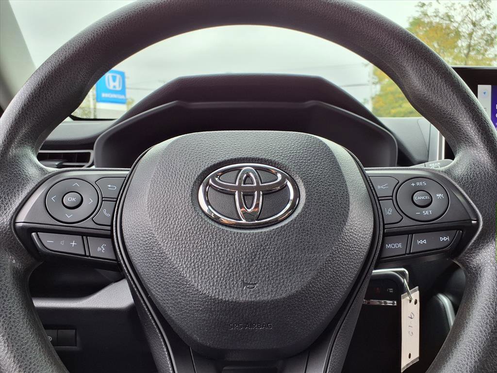 2024 Toyota RAV4 LE photo 21