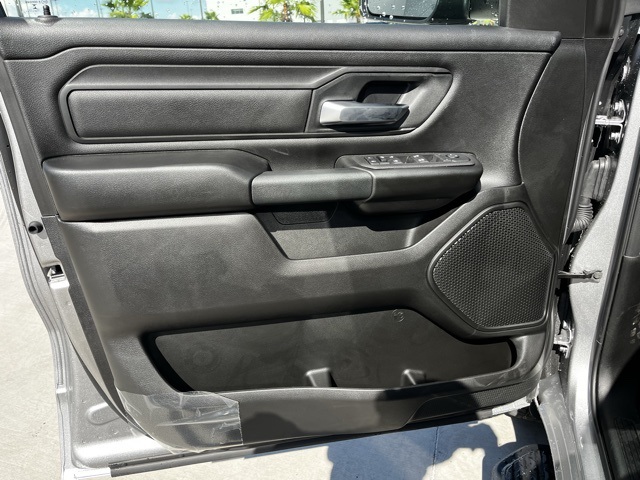 2025 Ram 1500 Tradesman photo 15