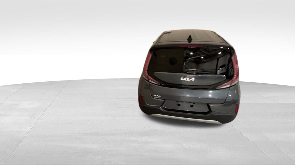 2023 Kia Soul LX photo 2