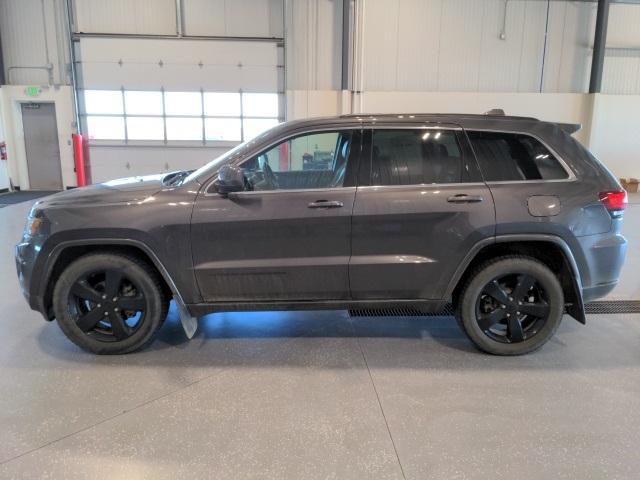 2015 Jeep Grand Cherokee Altitude photo 4