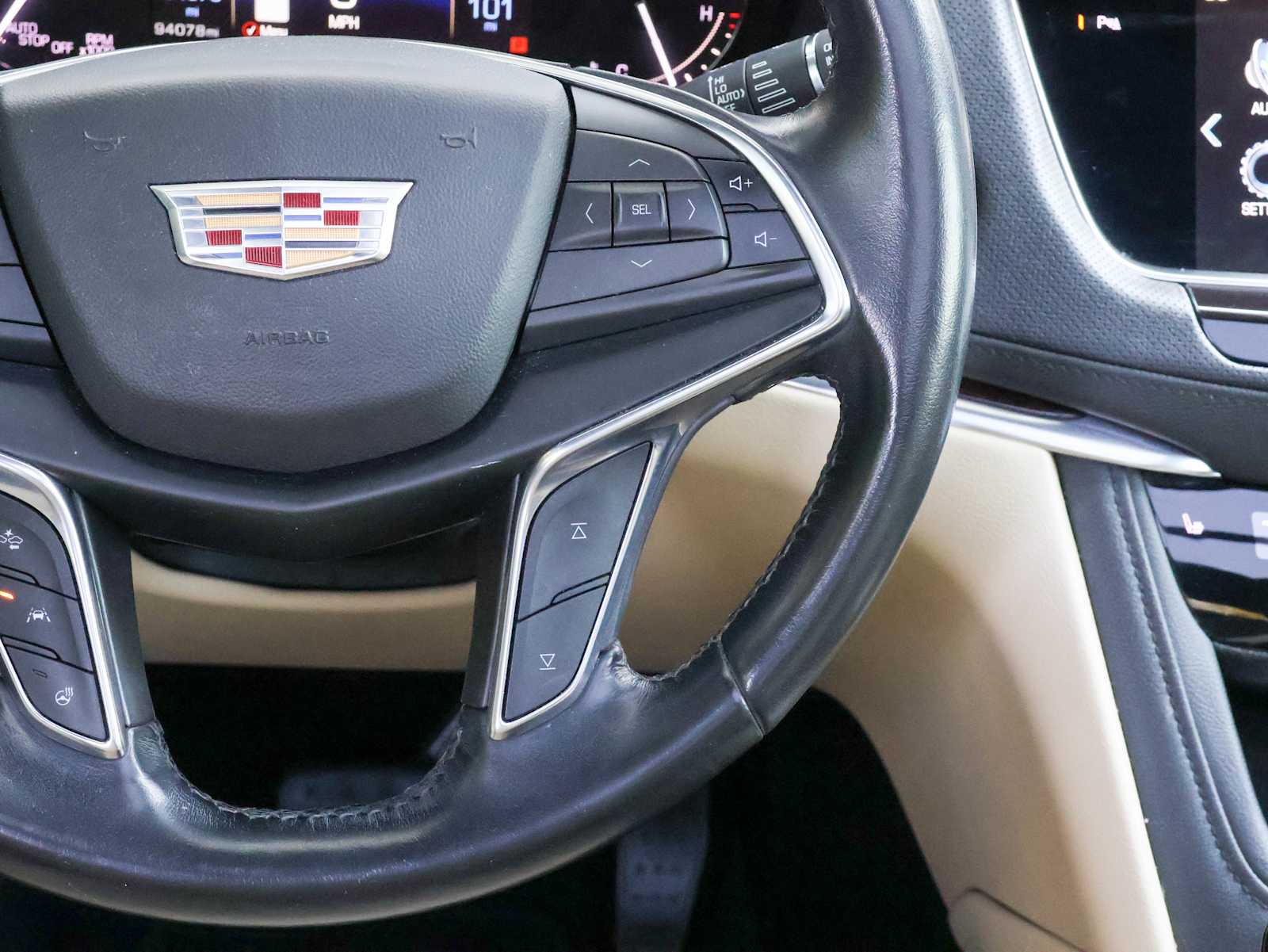2018 Cadillac XT5 Luxury photo 17