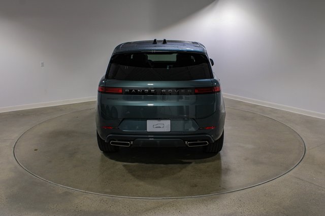 2025 Land Rover Range Rover Sport SE photo 4