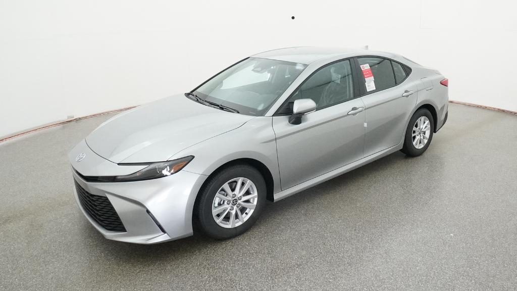 2026 Toyota Camry LE's photo