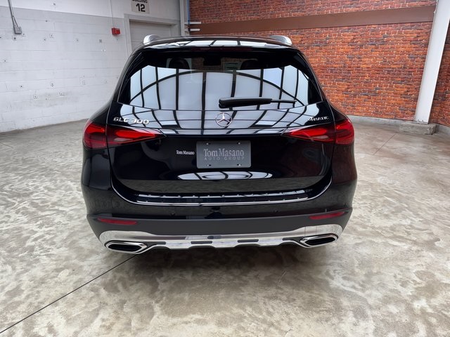 2026 Mercedes Benz GLC 300 4MATIC photo 4