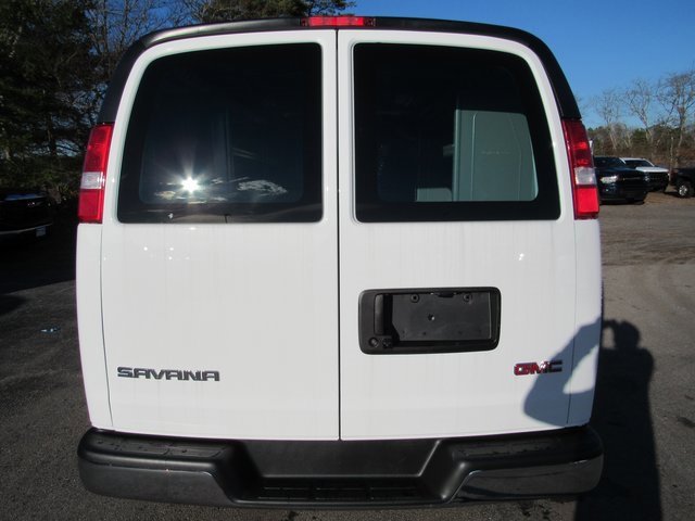 2025 Gmc Savana Cargo 2500 photo 2