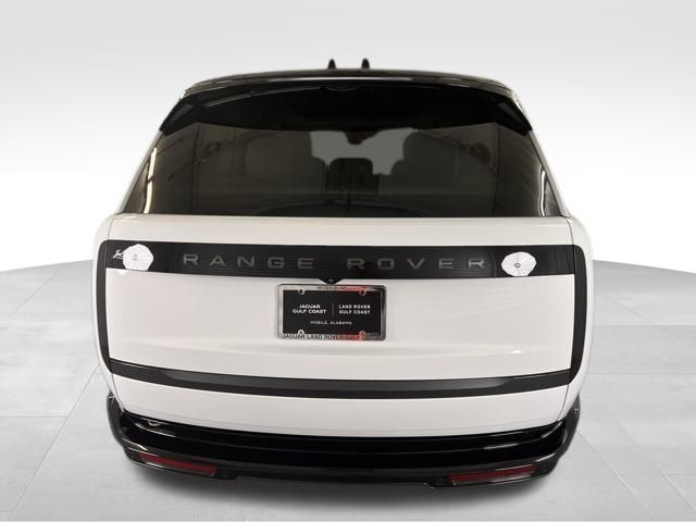 2025 Land Rover Range Rover SE photo 5