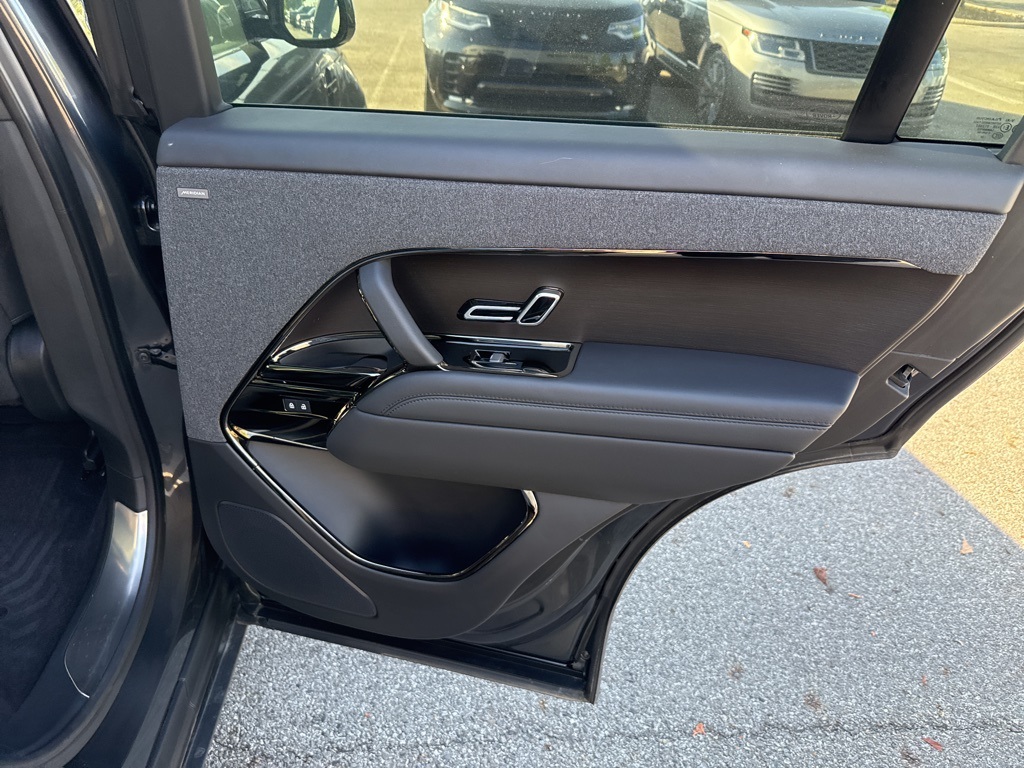 2023 Land Rover Range Rover Sport SE photo 16