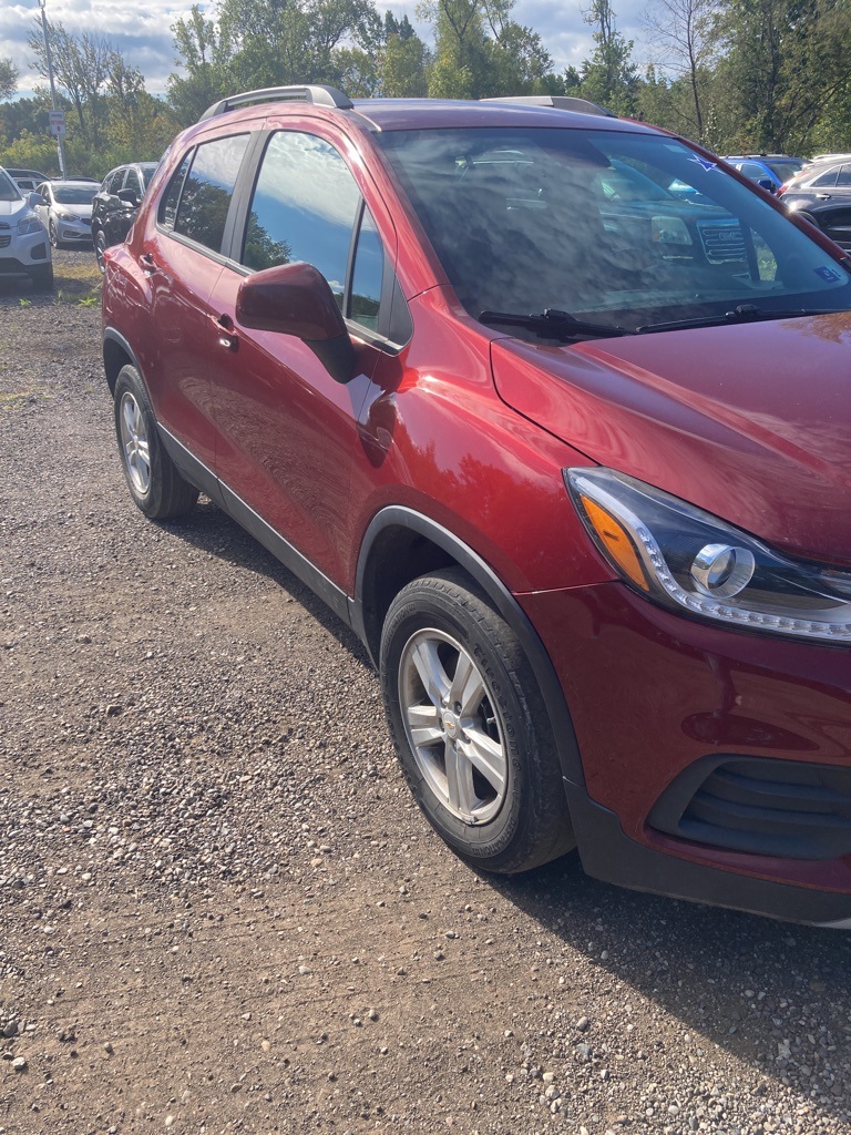 2021 Chevrolet Trax LT photo 3