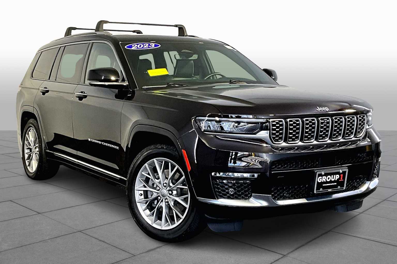 2023 Jeep Grand Cherokee L Summit photo 4