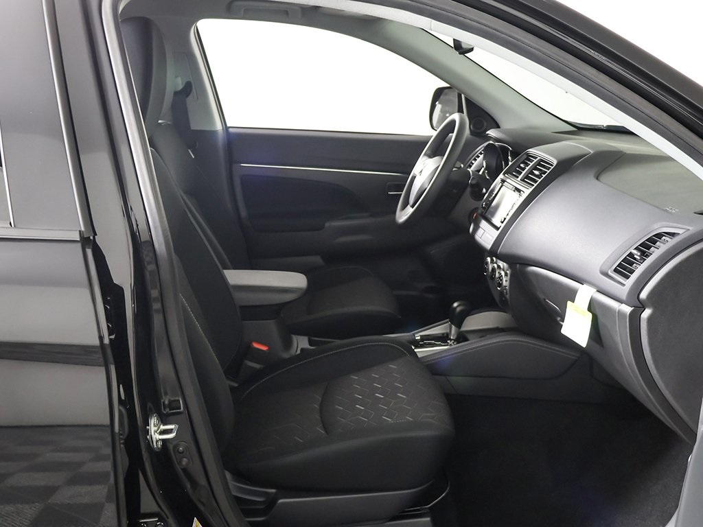 2025 Mitsubishi Outlander Sport ES SE LE photo 18