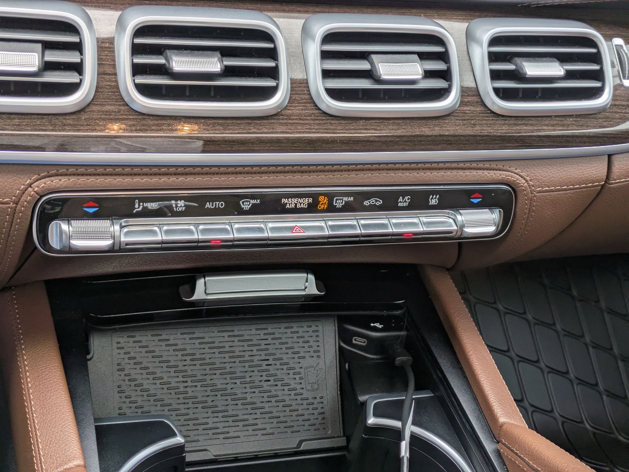 2024 Mercedes Benz GLE 4MATIC photo 23