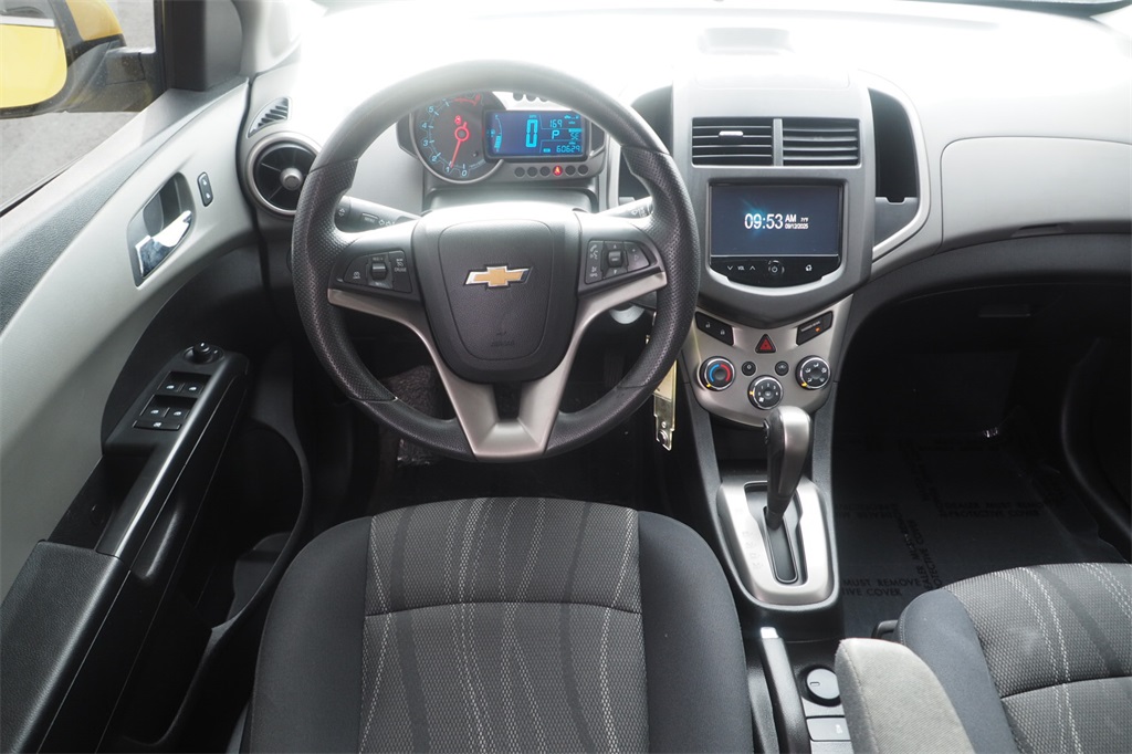 2016 Chevrolet Sonic LT photo 19