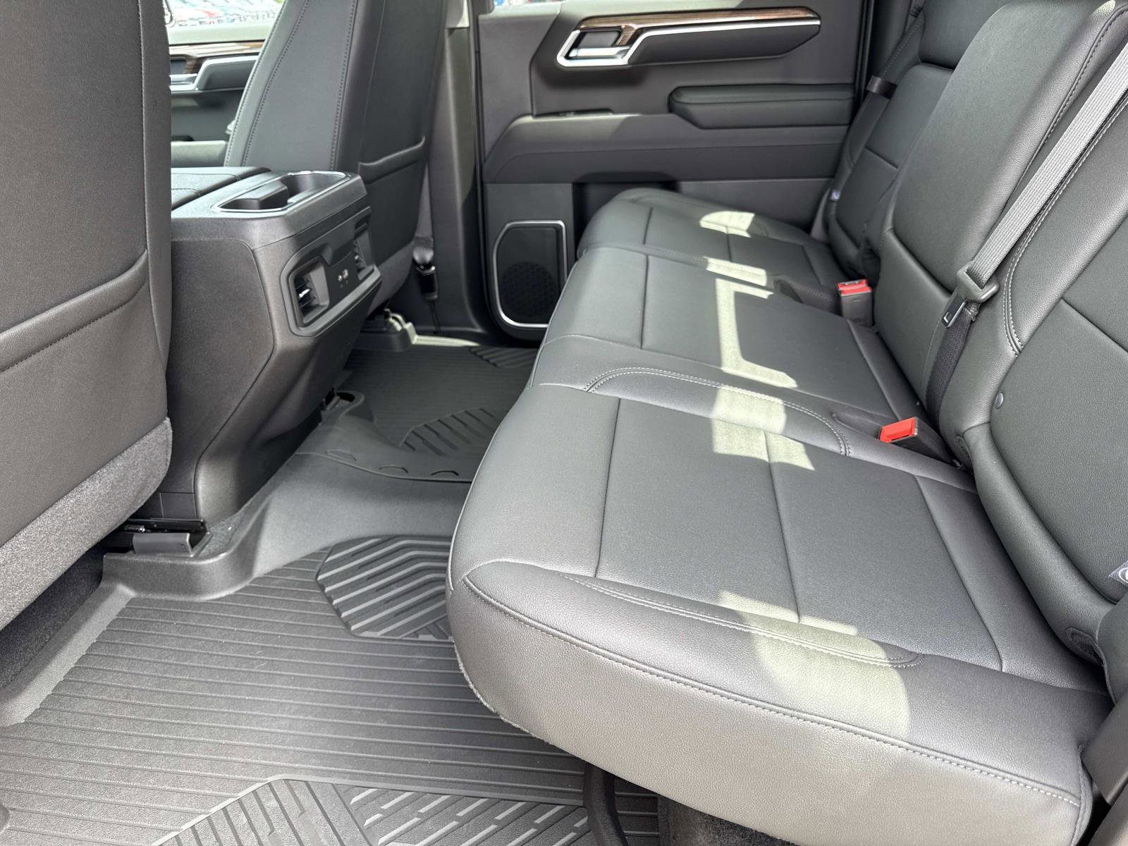 2026 Chevrolet Silverado 1500 RST photo 7
