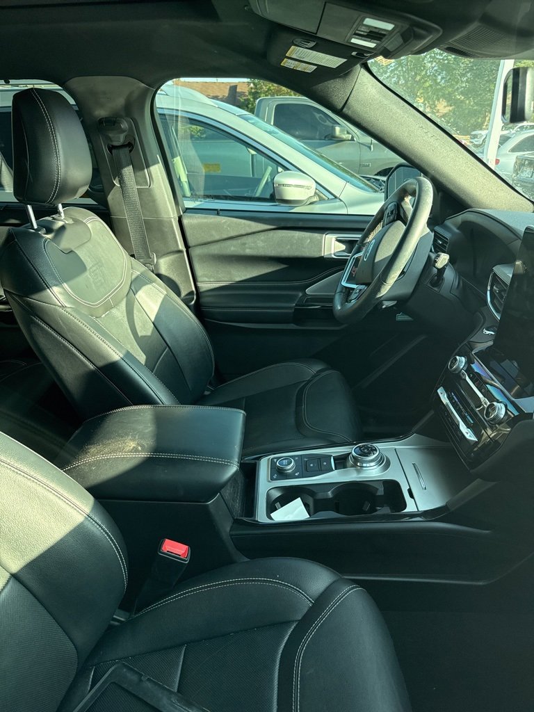 2021 Ford Explorer ST photo 3