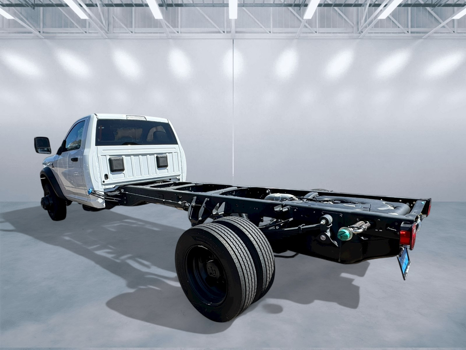 2025 Ram 5500 Tradesman photo 4