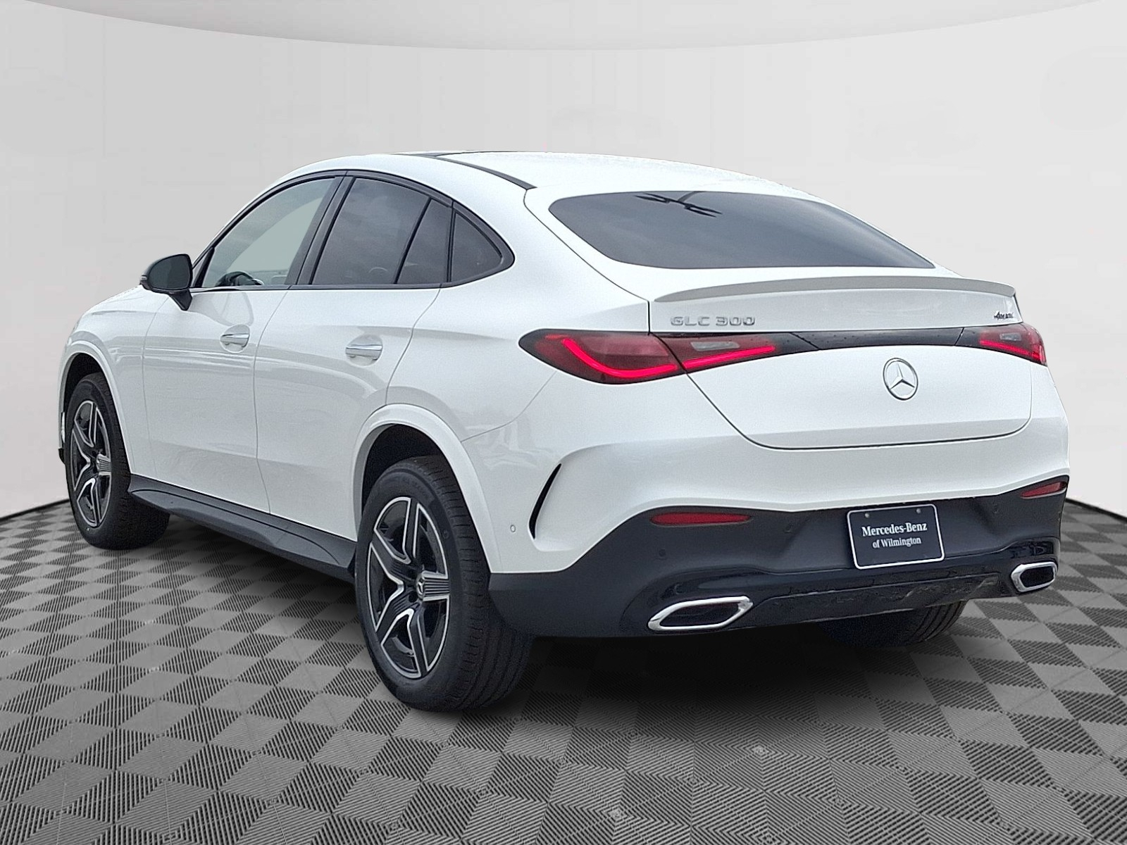 2026 Mercedes Benz GLC 300 4MATIC photo 4