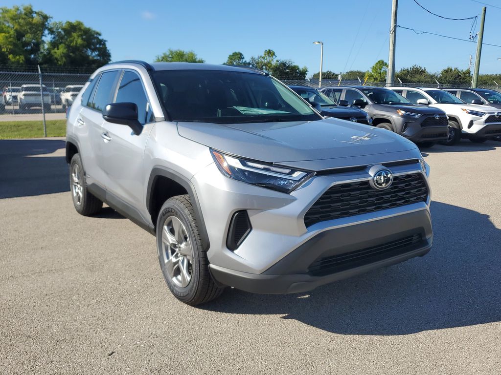 2025 Toyota RAV4 Hybrid LE photo 2