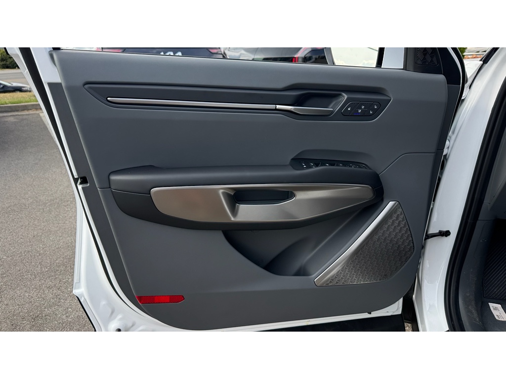 2026 Kia EV9 Wind AWD photo 19