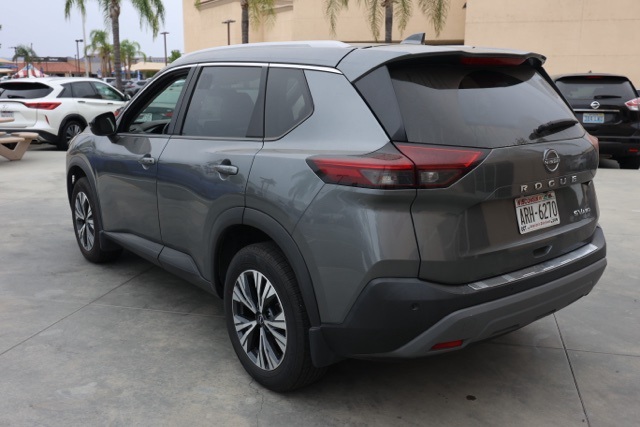 2023 Nissan Rogue SV photo 3