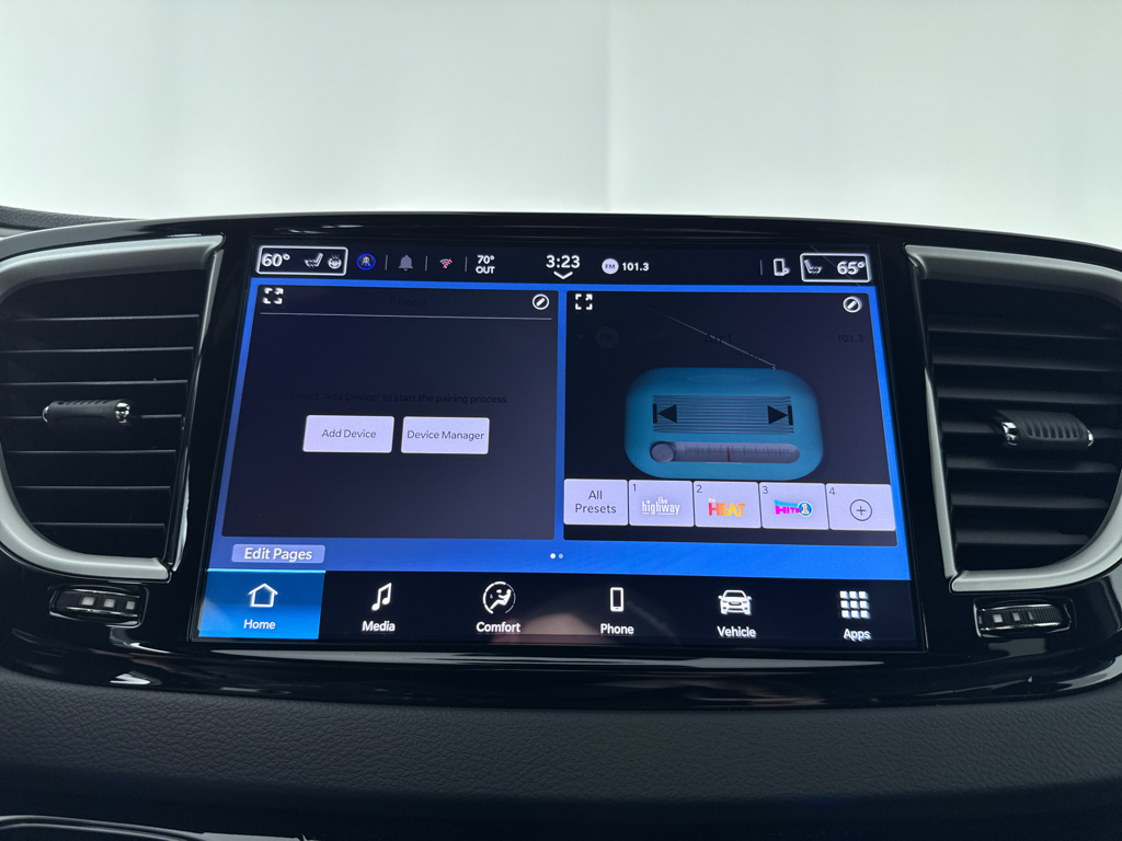 2026 Chrysler Voyager LX photo 13
