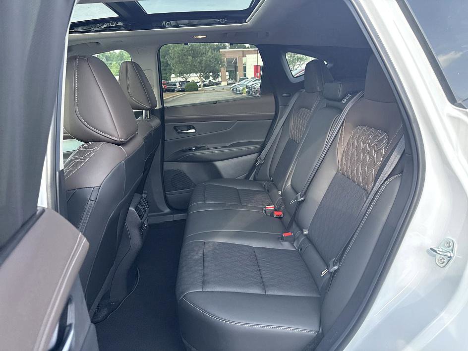 2025 Nissan Murano Platinum photo 9
